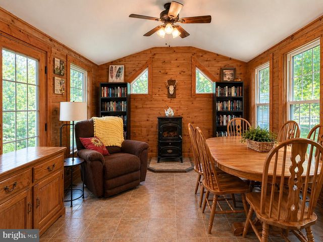 33529 WATTS BAY DR, Wallops Island, VA 23337