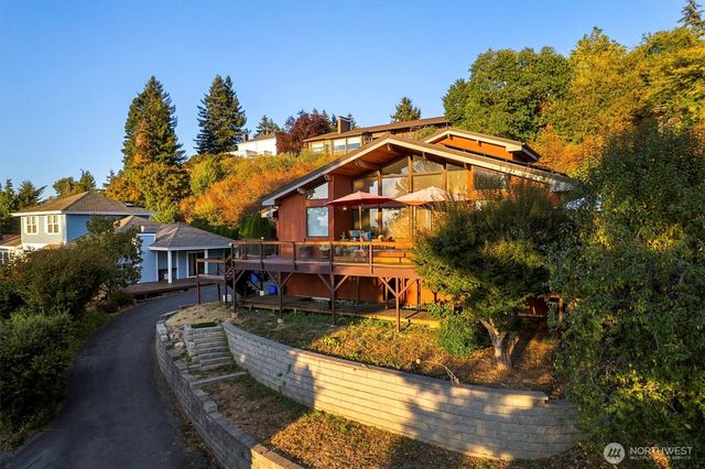 5115 Varco Road NE, Tacoma, WA 98422
