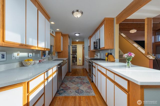 5115 Varco Road NE, Tacoma, WA 98422