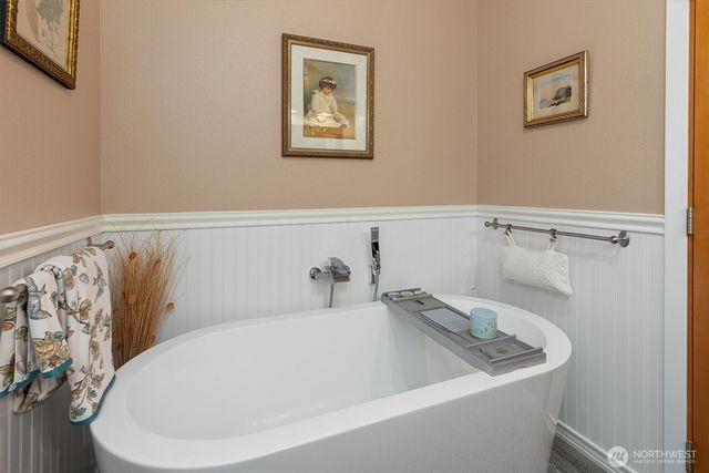 5115 Varco Road NE, Tacoma, WA 98422