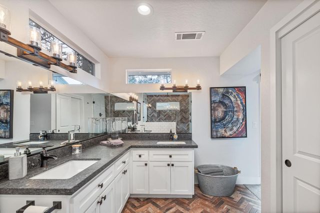 39253 Robin, Bass Lake, CA 93604