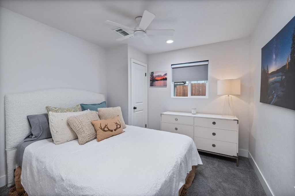 Image 19 of property listing at 39253 Robin, Bass Lake, CA 93604