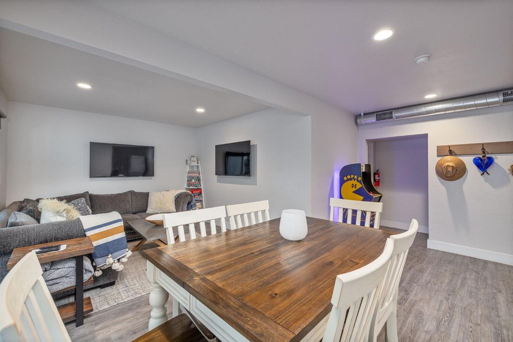 Image 37 of property listing at 39253 Robin, Bass Lake, CA 93604