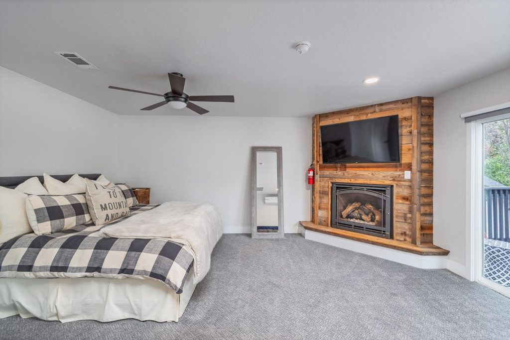 Image 43 of property listing at 39253 Robin, Bass Lake, CA 93604