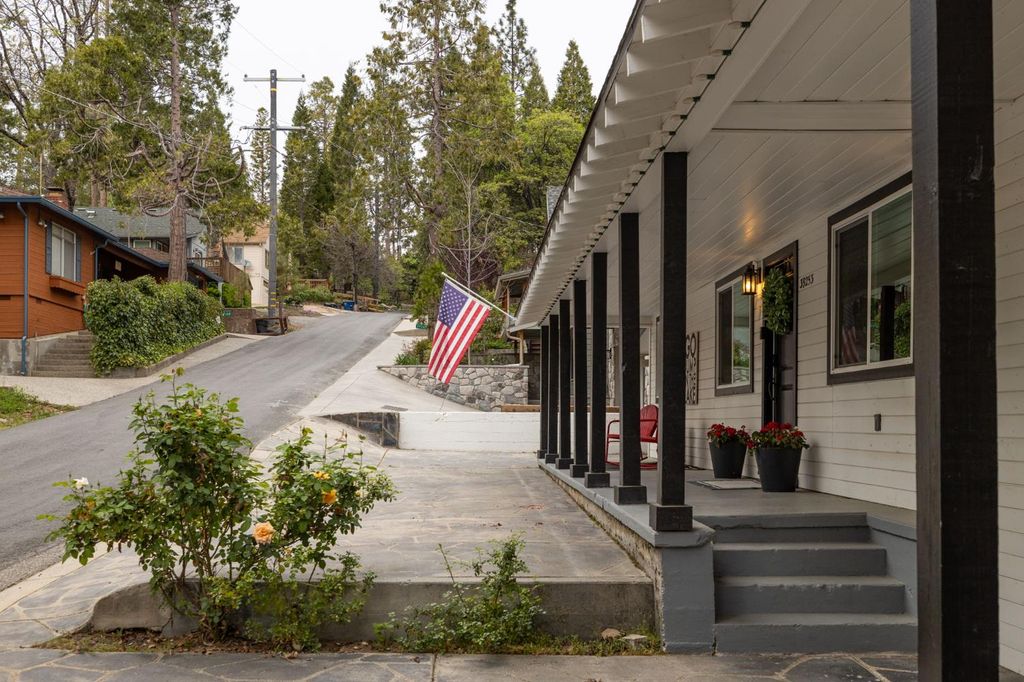 Image 76 of property listing at 39253 Robin, Bass Lake, CA 93604