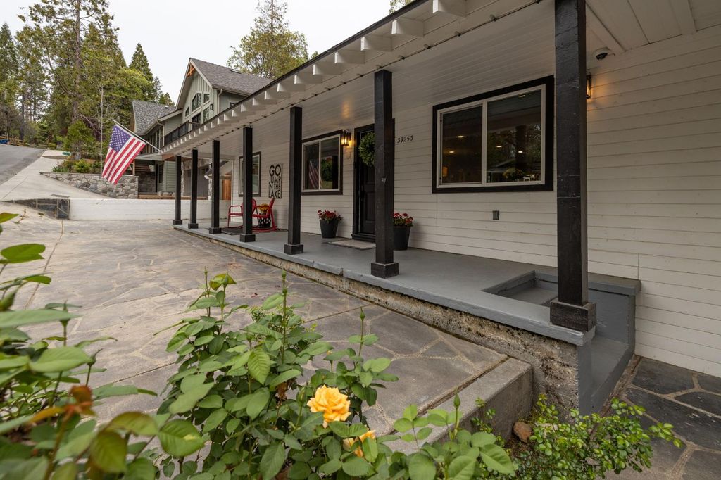 Image 78 of property listing at 39253 Robin, Bass Lake, CA 93604