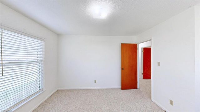 7307 Lansdowne Place, Thomasville, NC 27360