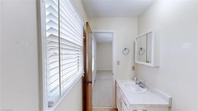 7307 Lansdowne Place, Thomasville, NC 27360