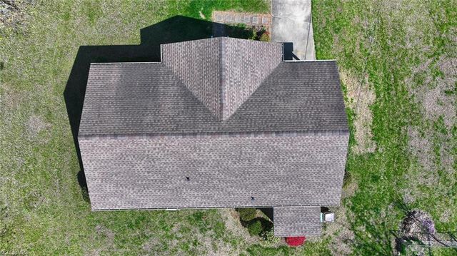 7307 Lansdowne Place, Thomasville, NC 27360