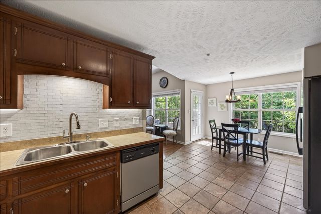 1481 Mutual Dr, Clarksville, TN 37042