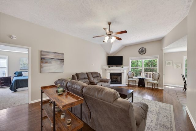 1481 Mutual Dr, Clarksville, TN 37042