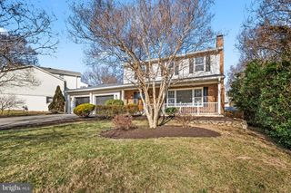7936 SAINT DENNIS DR, Springfield, VA 22153
