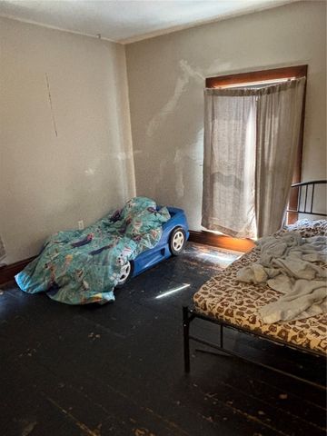 212 East 9th St, Vinton, IA 52349