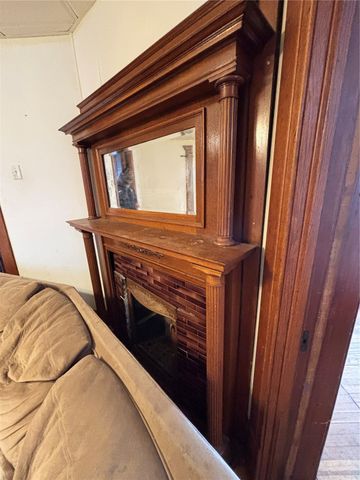 212 East 9th St, Vinton, IA 52349