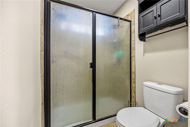 11207 Oak Tree Drive, Salado, TX 76571