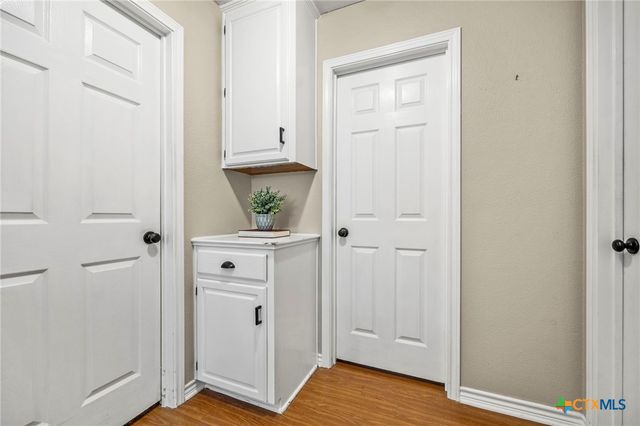 11207 Oak Tree Drive, Salado, TX 76571