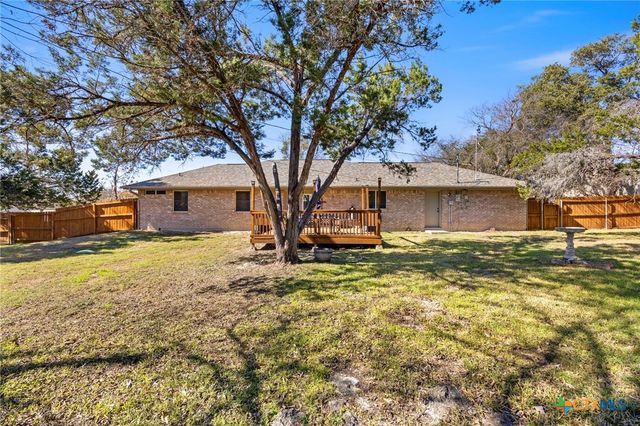 11207 Oak Tree Drive, Salado, TX 76571