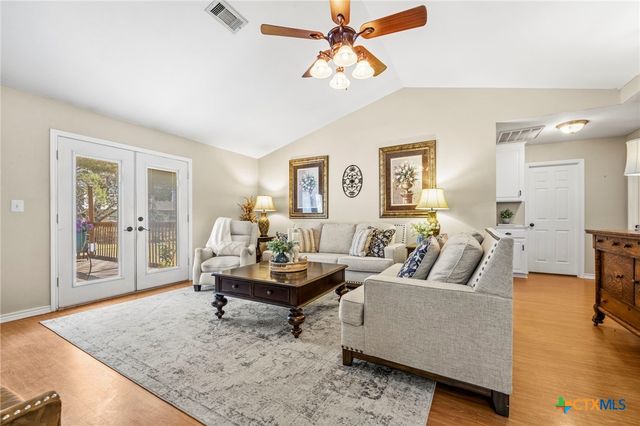 11207 Oak Tree Drive, Salado, TX 76571