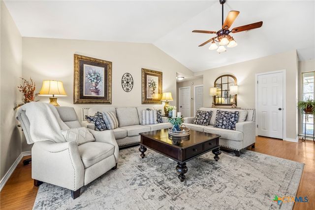 11207 Oak Tree Drive, Salado, TX 76571