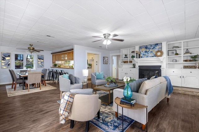 7270 E Panorama Dr, Frankston, TX 75763