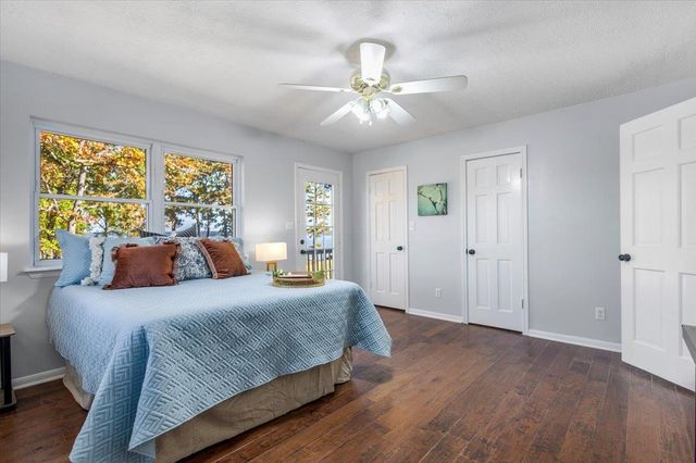 7270 E Panorama Dr, Frankston, TX 75763