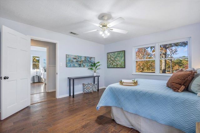 7270 E Panorama Dr, Frankston, TX 75763