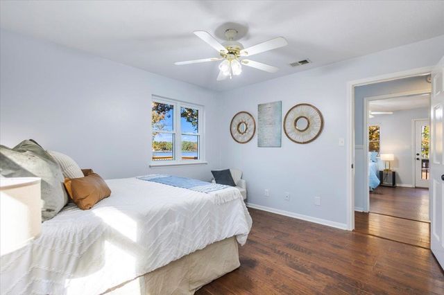 7270 E Panorama Dr, Frankston, TX 75763