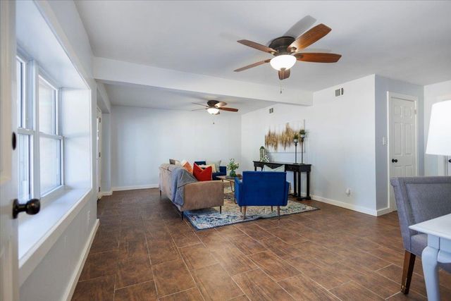 7270 E Panorama Dr, Frankston, TX 75763