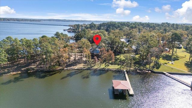 7270 E Panorama Dr, Frankston, TX 75763