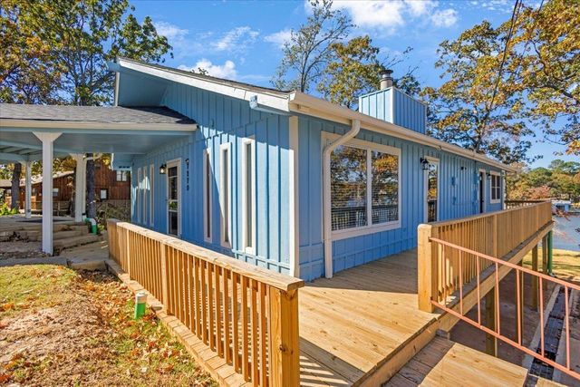 7270 E Panorama Dr, Frankston, TX 75763