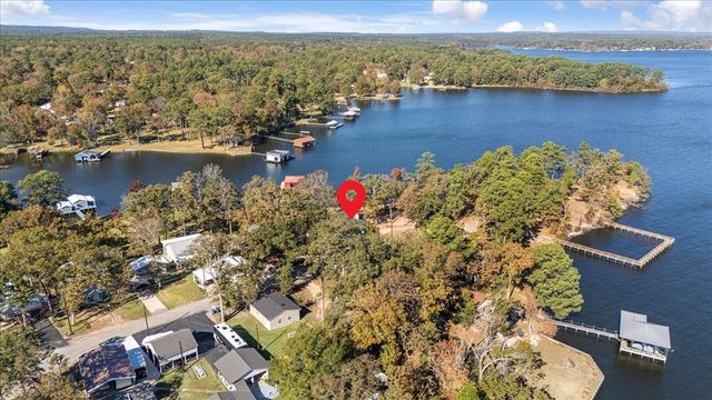 7270 E Panorama Dr, Frankston, TX 75763