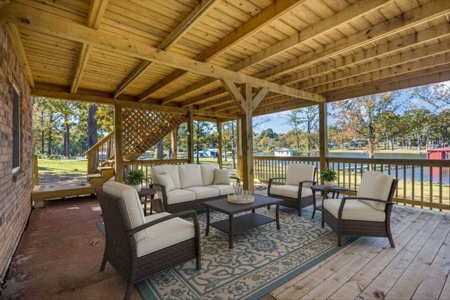 7270 E Panorama Dr, Frankston, TX 75763