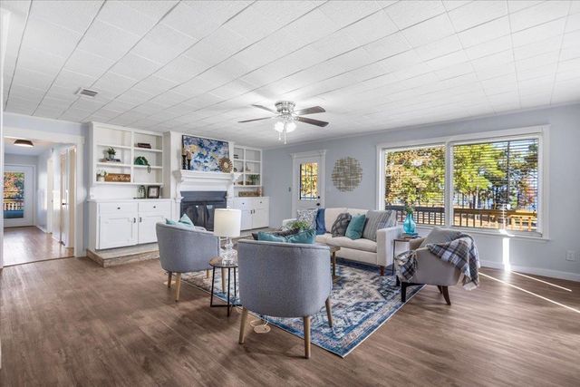 7270 E Panorama Dr, Frankston, TX 75763