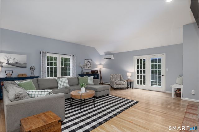 11 Cobblers Mill Road, Newtown, CT 06482