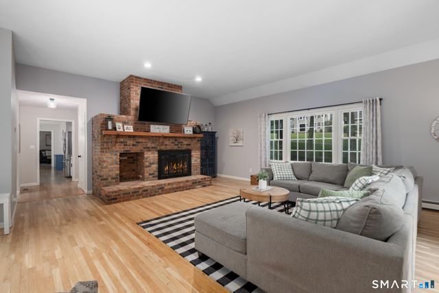 11 Cobblers Mill Road, Newtown, CT 06482