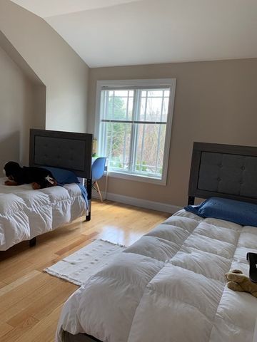 196 South A, Weston, MA 02493