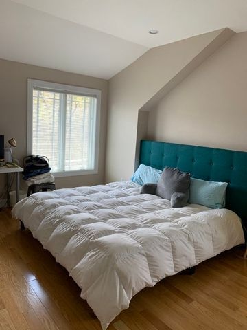 196 South A, Weston, MA 02493