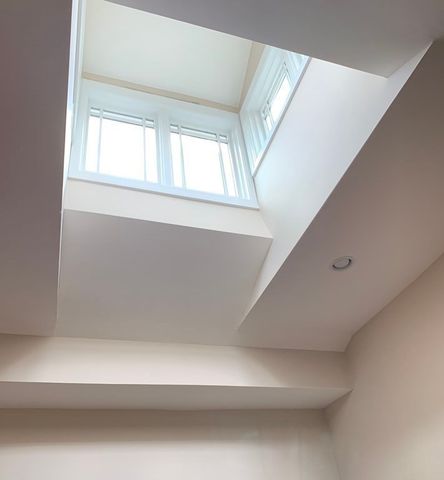 196 South A, Weston, MA 02493