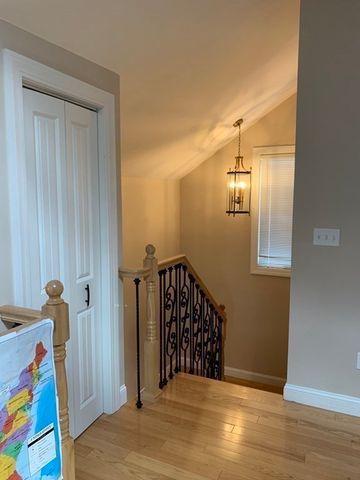 196 South A, Weston, MA 02493