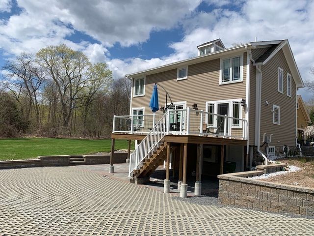 196 South A, Weston, MA 02493