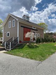 196 South A, Weston, MA 02493