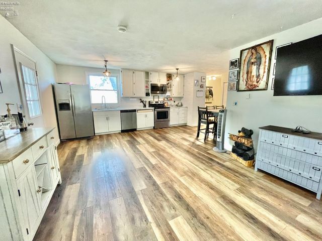 309 Brinker Street, Bellevue, OH 44811