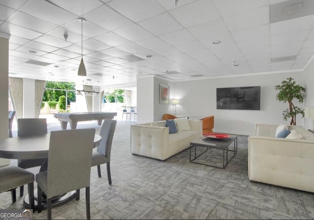 2479 Peachtree Road NE, Atlanta, GA 30305