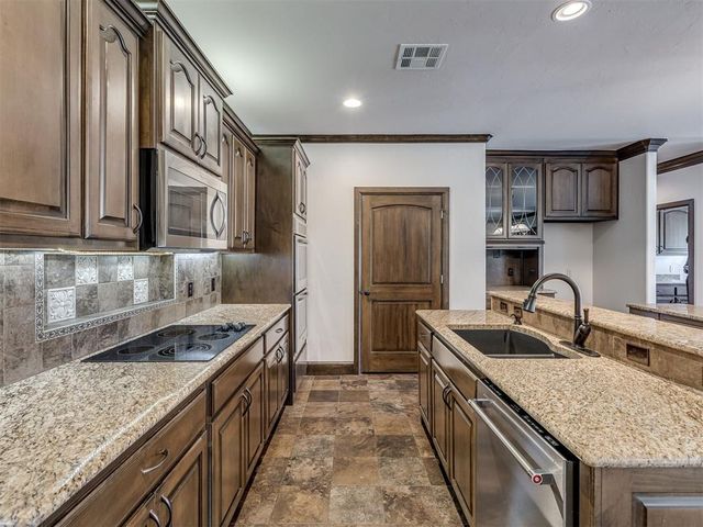 12325 Carriage Way, Oklahoma City, OK 73142