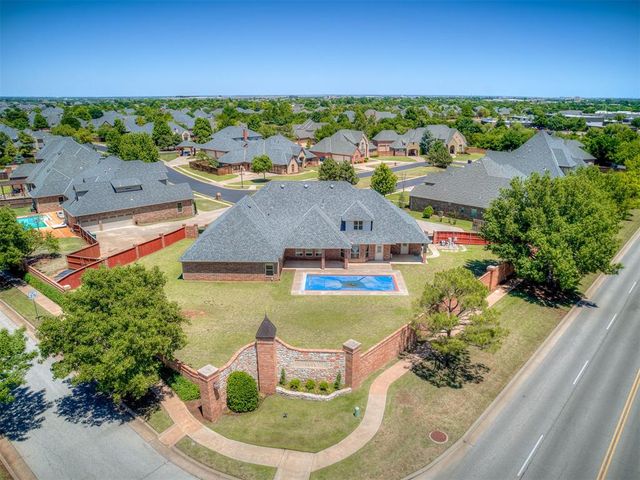 12325 Carriage Way, Oklahoma City, OK 73142