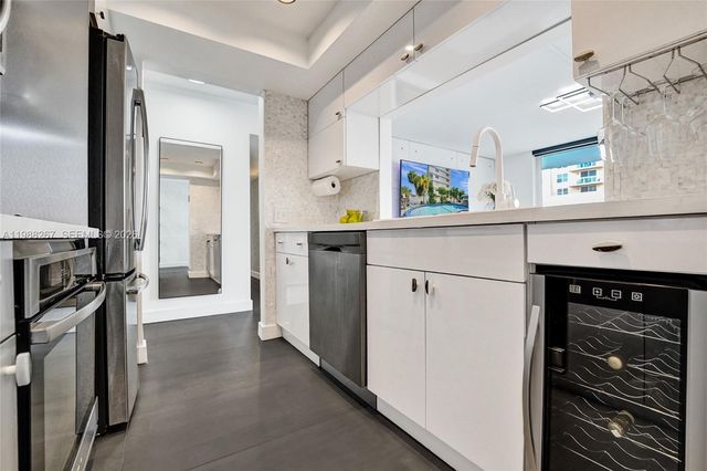 430 Golden Isles Dr 201, Hallandale Beach, FL 33009