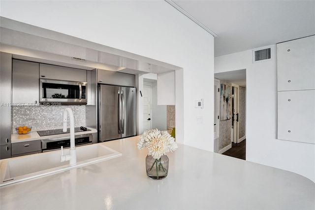 430 Golden Isles Dr 201, Hallandale Beach, FL 33009