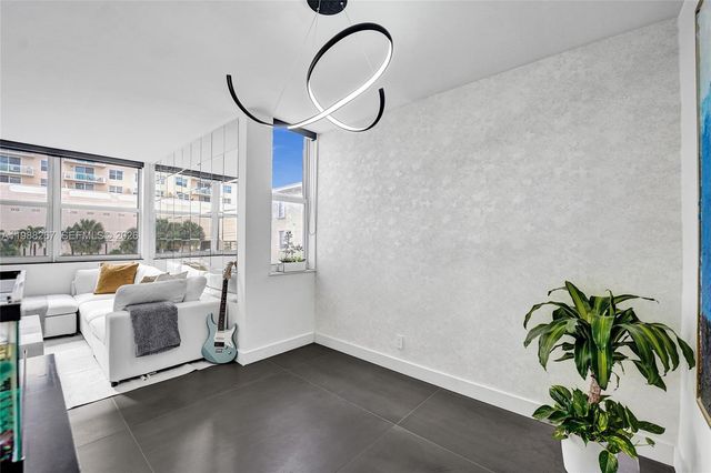 430 Golden Isles Dr 201, Hallandale Beach, FL 33009