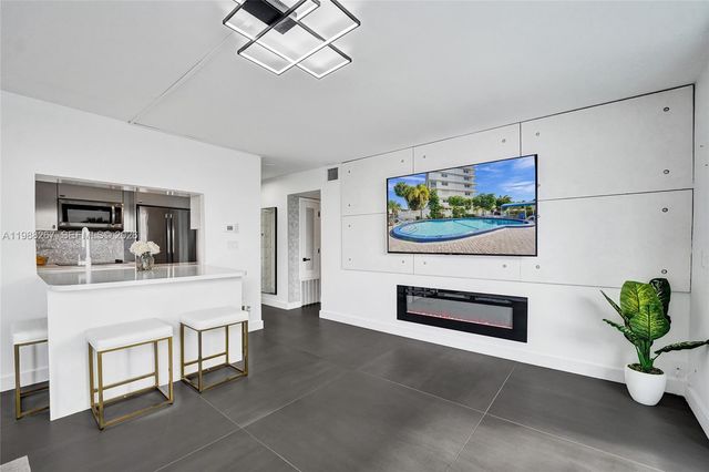 430 Golden Isles Dr 201, Hallandale Beach, FL 33009