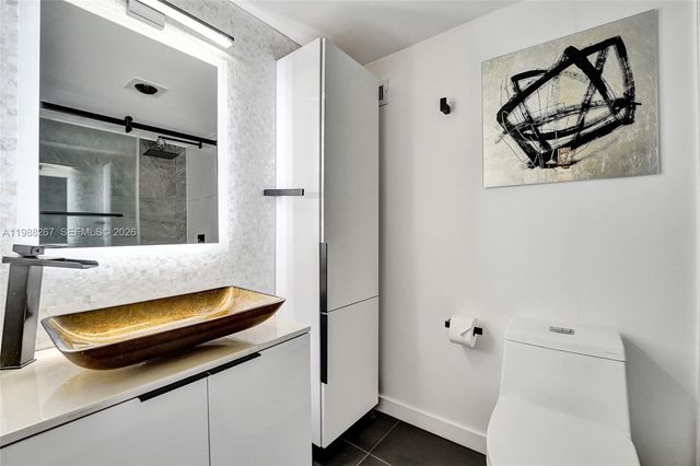 430 Golden Isles Dr 201, Hallandale Beach, FL 33009